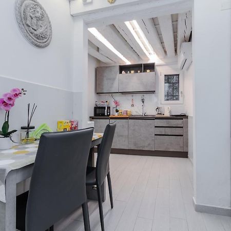 Palazzo Dolfin - Piazza San Marco Lovely Apartment Венеція Екстер'єр фото