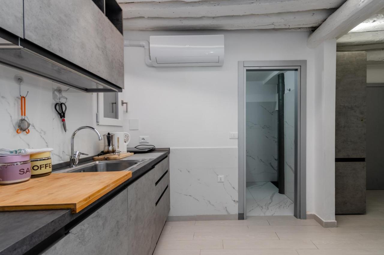 Palazzo Dolfin - Piazza San Marco Lovely Apartment Венеція Екстер'єр фото