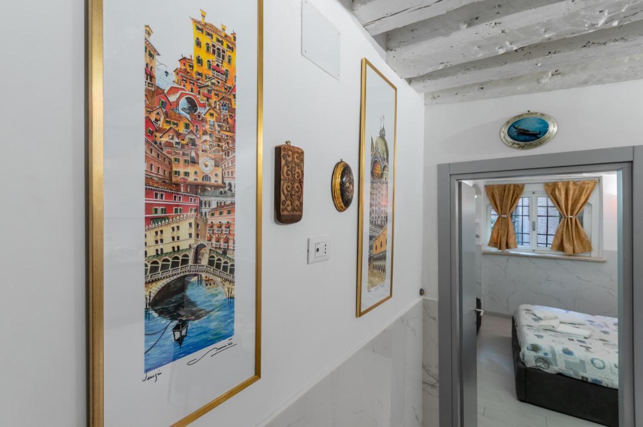 Palazzo Dolfin - Piazza San Marco Lovely Apartment Венеція Екстер'єр фото